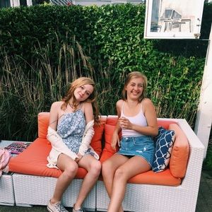 Meet your Posher, Julia